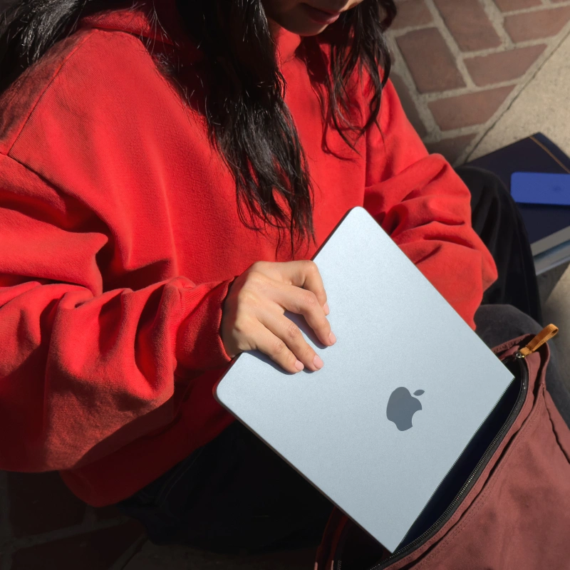 Apple MacBook Air 13" 2025 Сияющая звезда(MW103) (M4, 10-ядер CPU/10-ядер GPU, 16 ГБ, 512 ГБ SSD). Фото 7